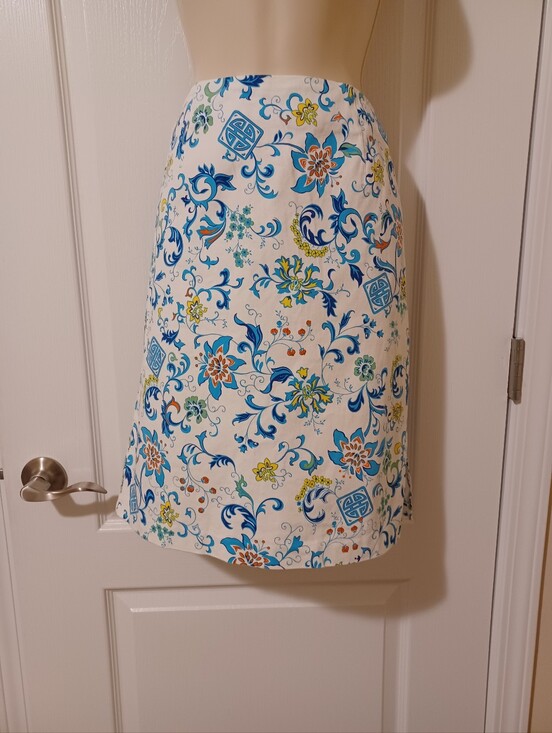 Carolina Blues Dresses & Skirts - White Floral-Print Pencil Skirt in Blue and Teal